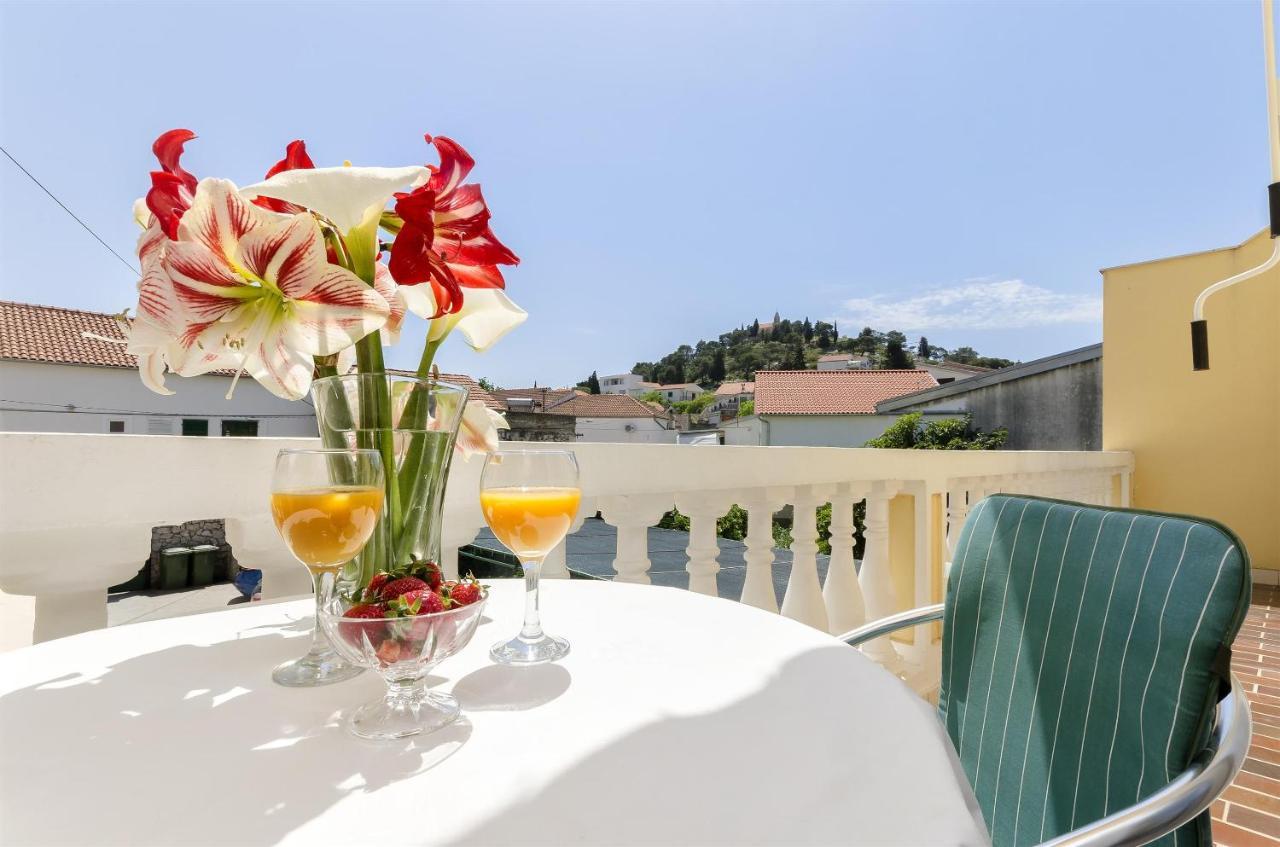 Apartments And Room Lotus Tribunj  Ngoại thất bức ảnh