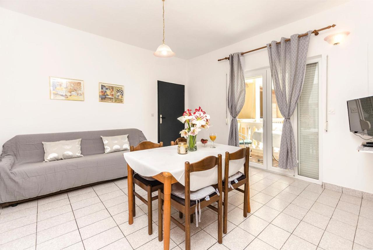 Apartments And Room Lotus Tribunj  Ngoại thất bức ảnh